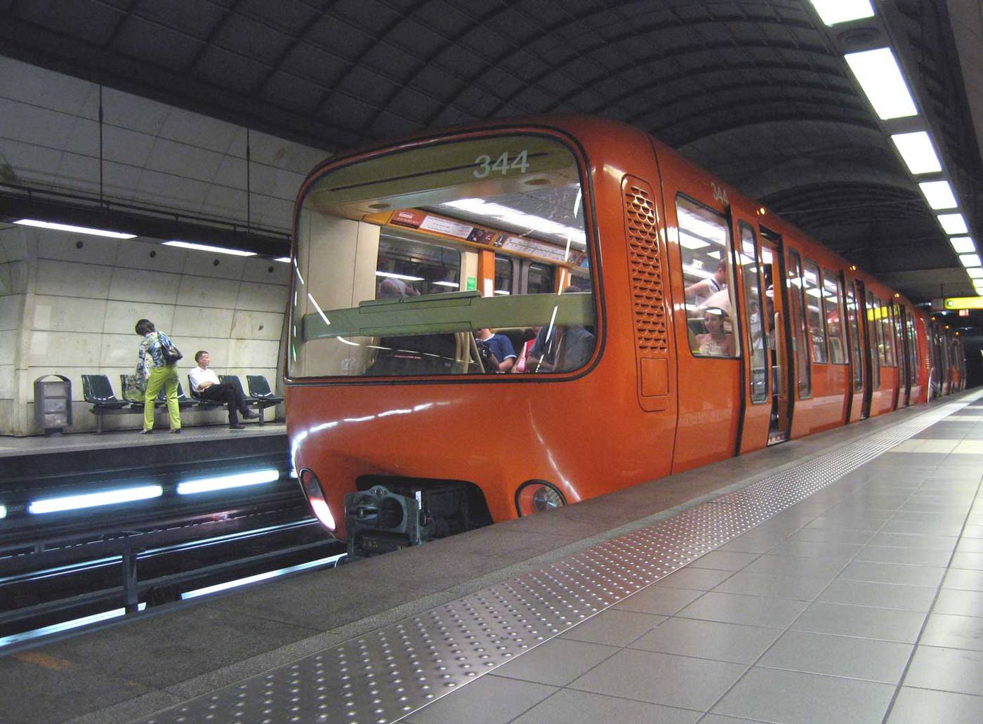 The empty-cab end of a Lyon Metro Line D train.